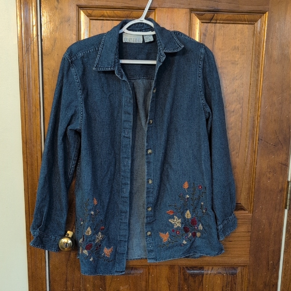 Vintage Casey & Max Embroidered Denim Shirt Sz Small